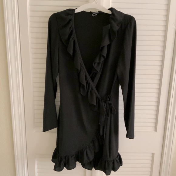 PrettyLittleThing UK 12 Ruffle Black Wrap Dress - Picture 3 of 9